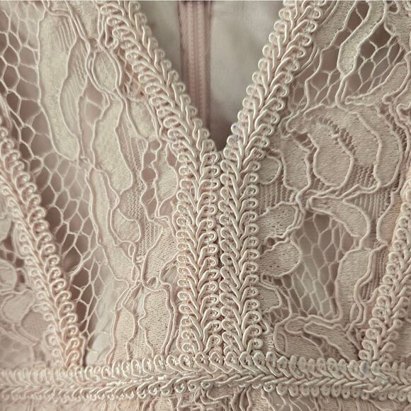 Bardot Lisa Lace Dress NWOT - Picture 7 of 9